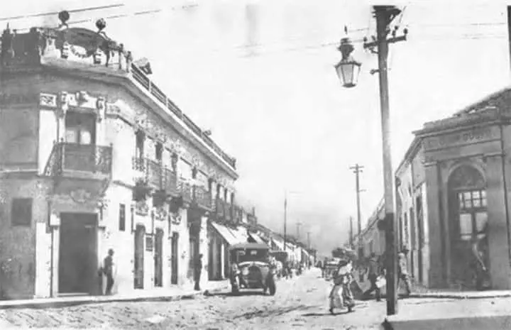  CALLE DEL COMERCIO