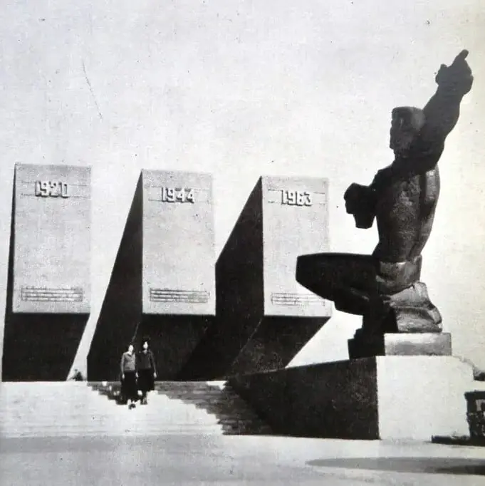 Monument to three assaults on Perekopsk