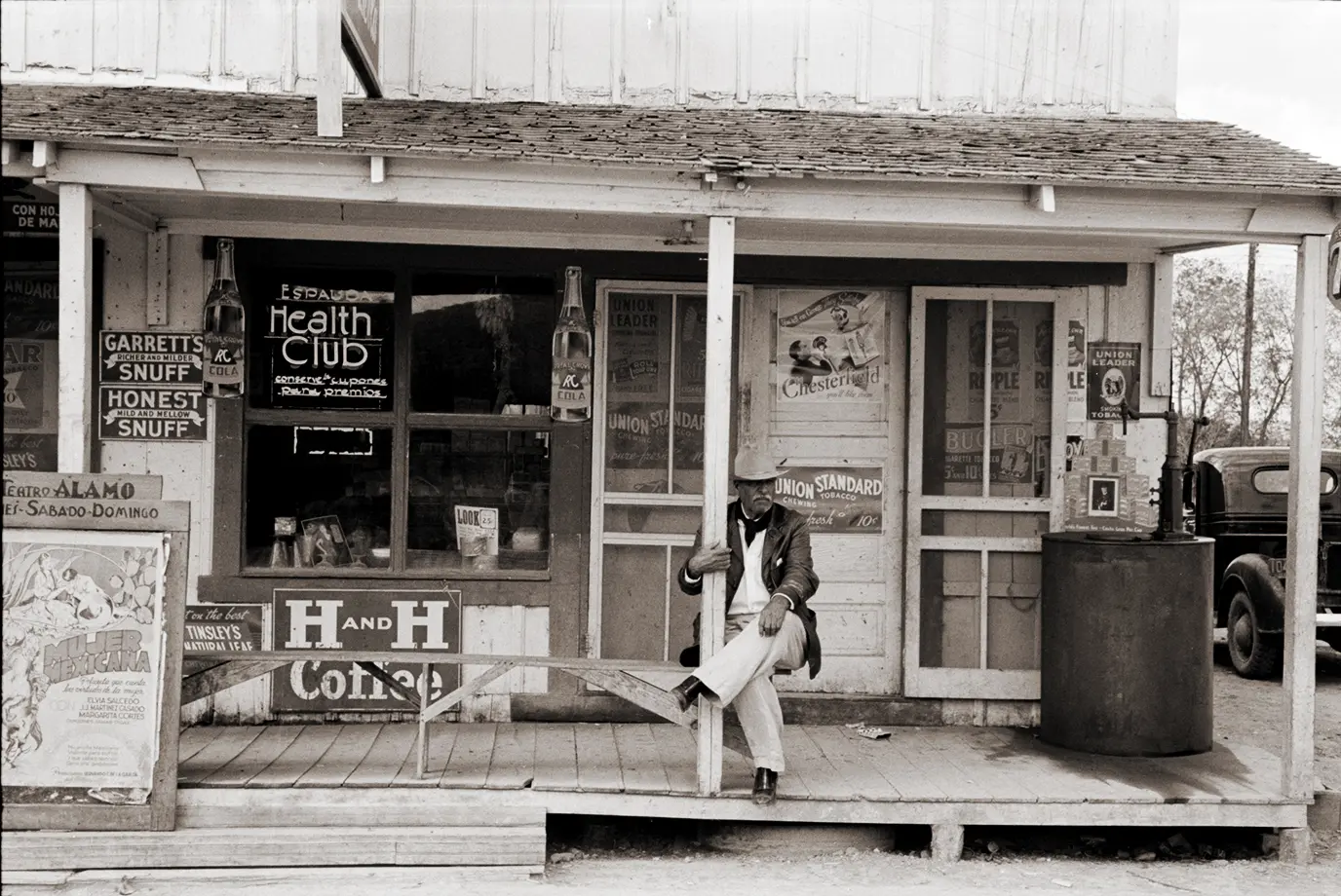 Store Porch in Alamo