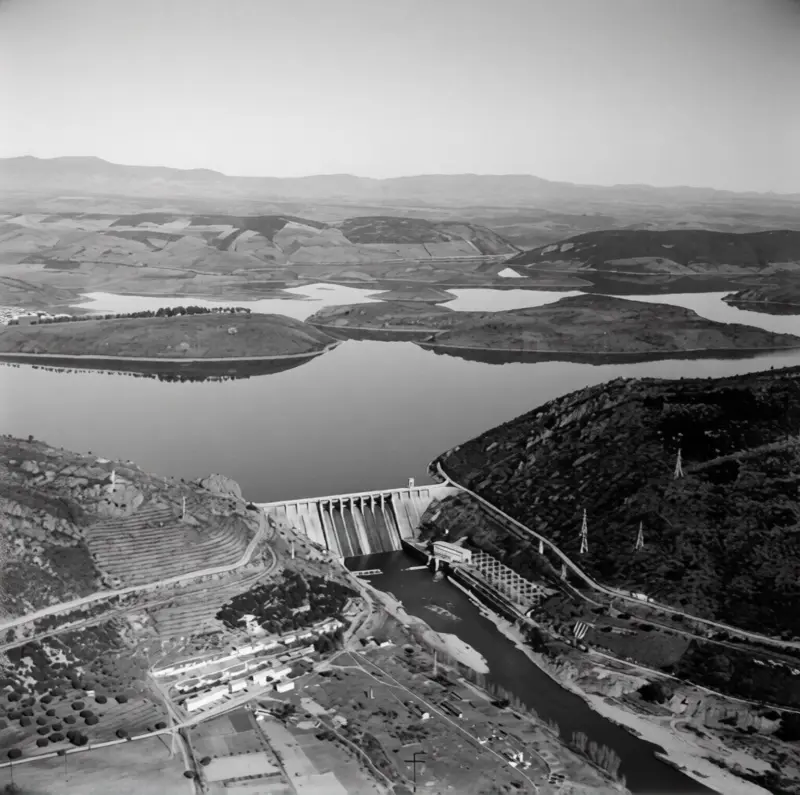 Vista de la presa del Cíjara