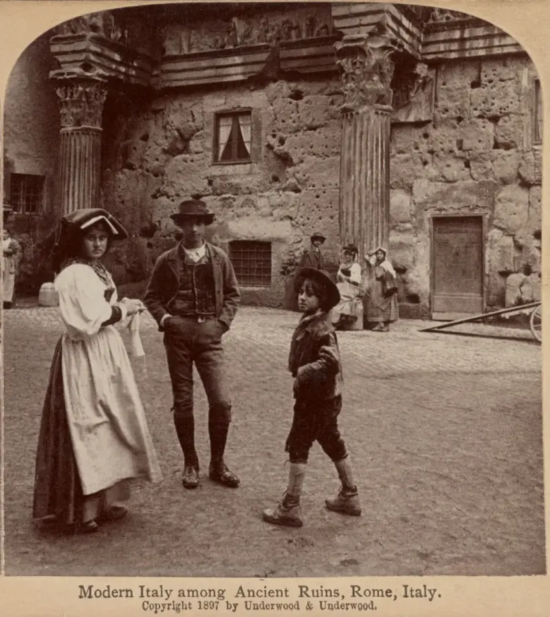 Italianos entre ruinas