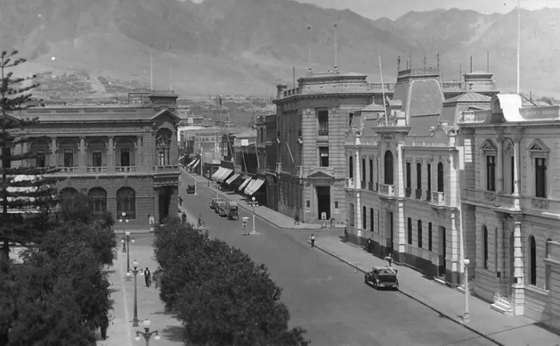 Antofagasta y el desierto frente al Pacífico