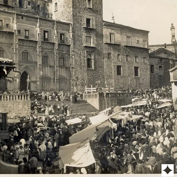 Mercado en la Plaza Santa María