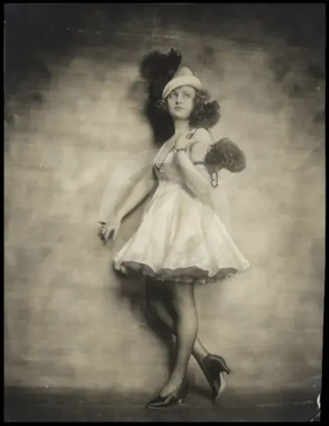 Broadway showgirl Yvonne Shelton