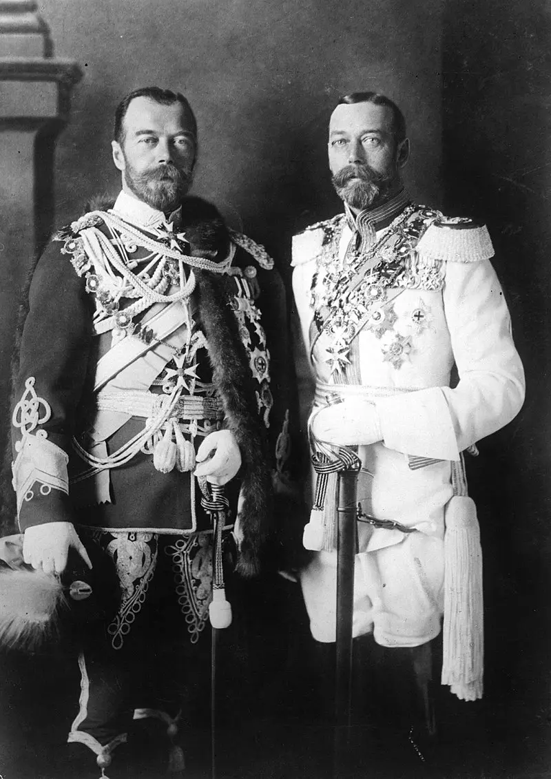  Tsar Nicholas II and King George V.