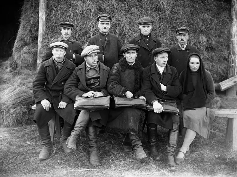 The plant administration and the commission for the preparation of standard samples for trusts