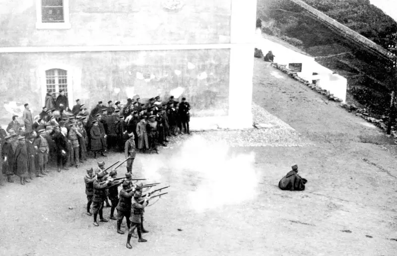 EJECUCIÓN DEL LEGIONARIO MANUEL ARIAS.