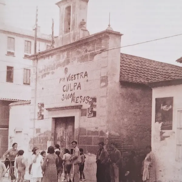 Iglesia con pintadas