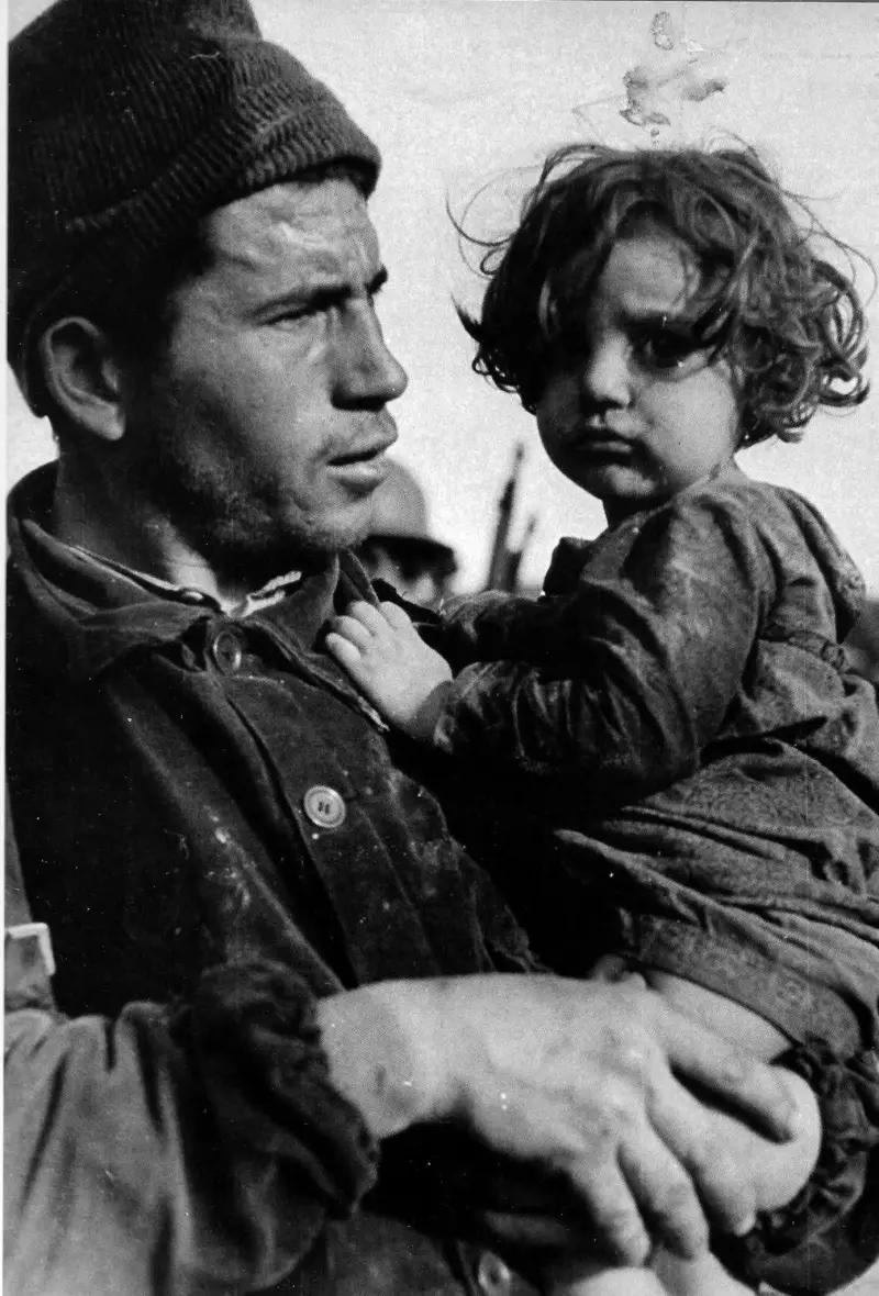 Republicano socorre a una niña 