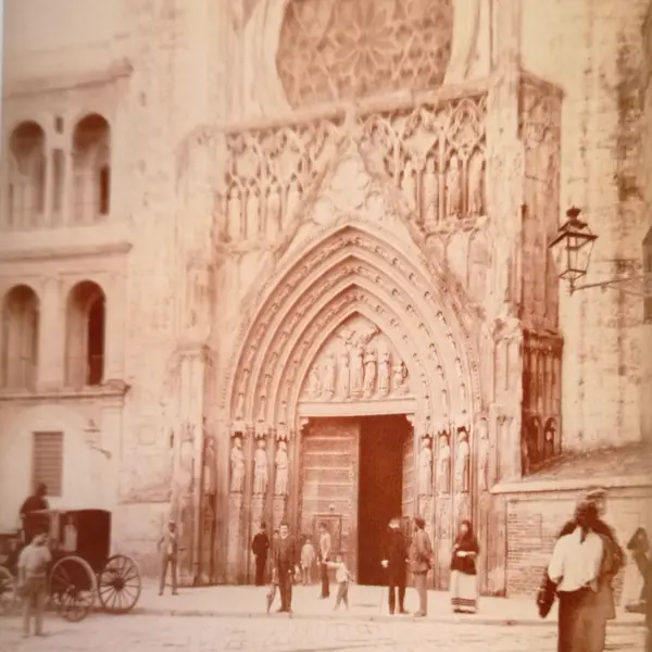 Puerta de los Apóstoles