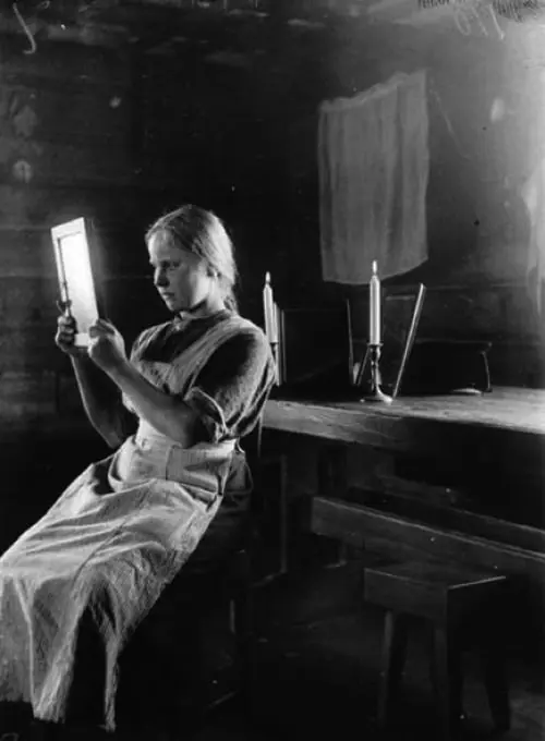 New Year's Divination