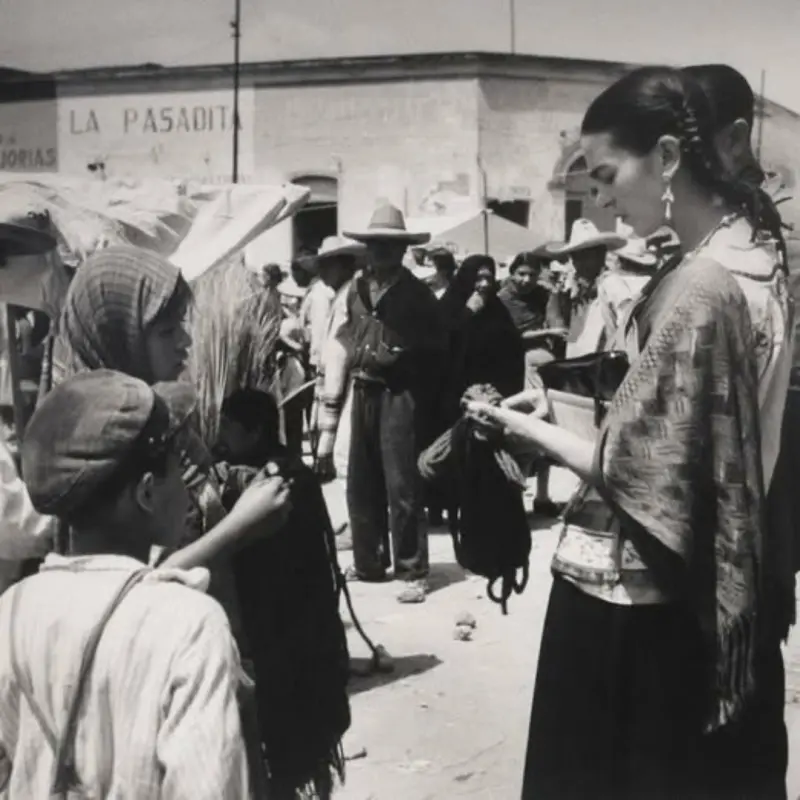 Frida Kahlo en un Mercado 