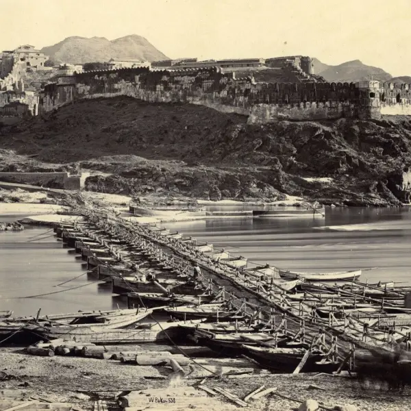 Boat bridge 