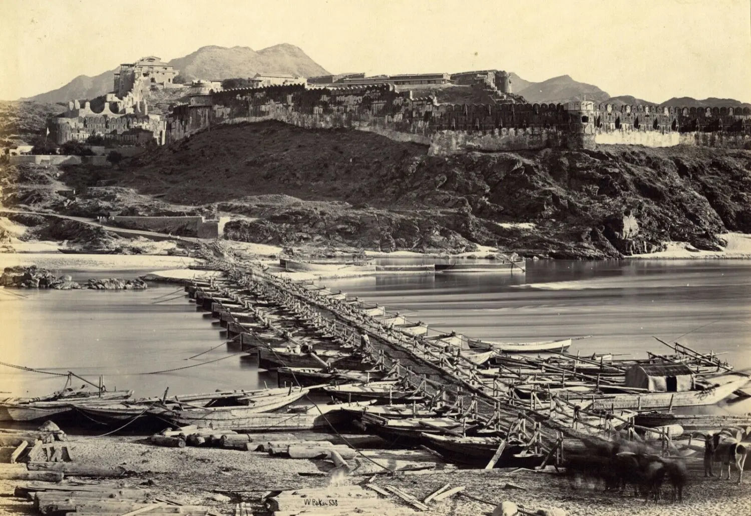 Boat bridge 
