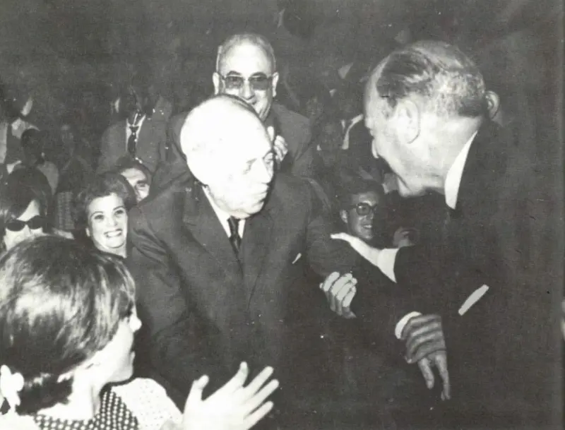 Homenaje al ilustre don Elías Santos.