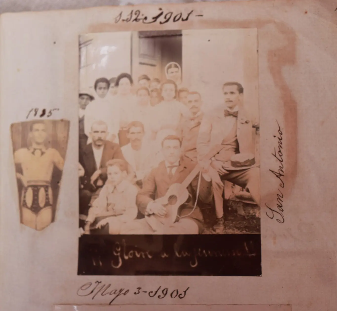 Grupo de personas en San Antonio