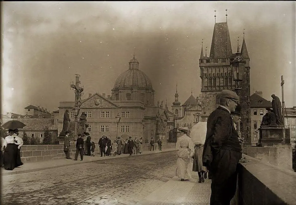  Charles Bridge 