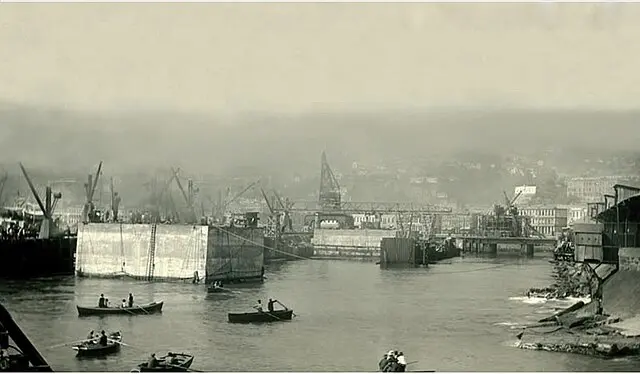 Inicio del molo de abrigo de Valparaíso (