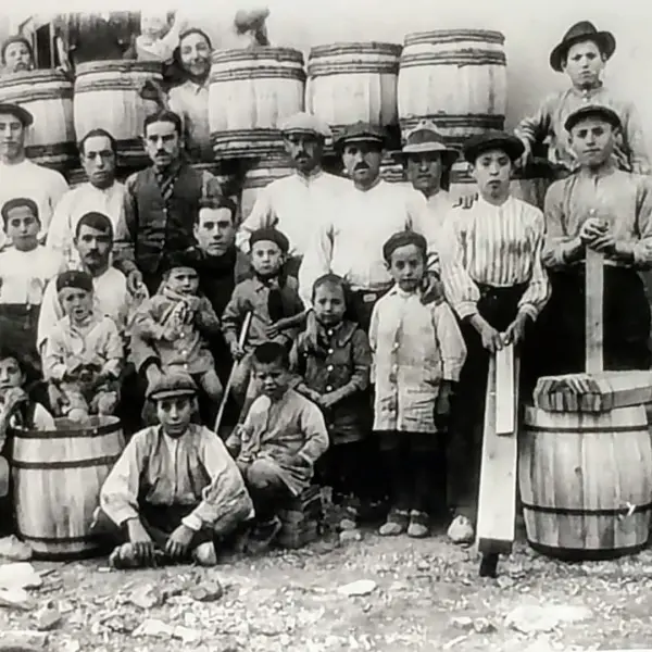 Familia de toneleros.