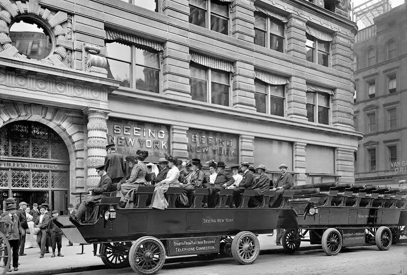 Electric Tour Bus in New York