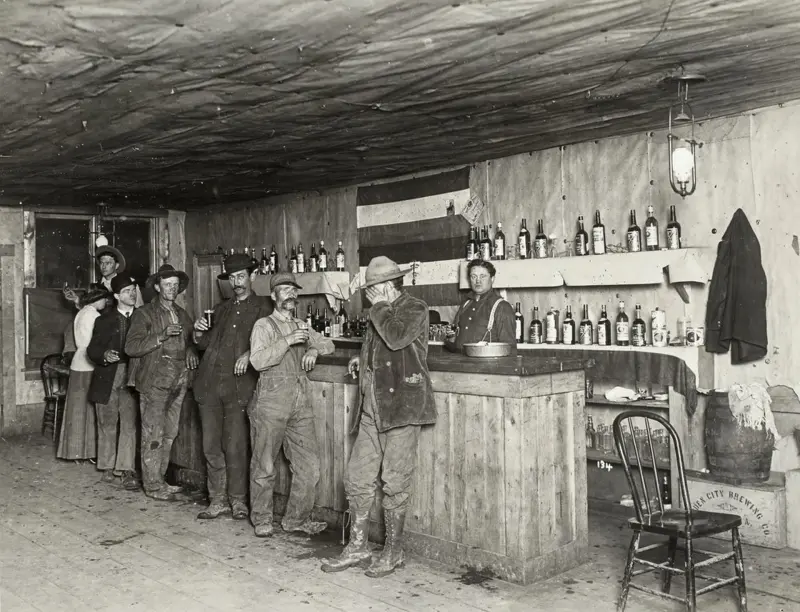 A saloon in Grand Forks BEFORE THE BIG FIRE