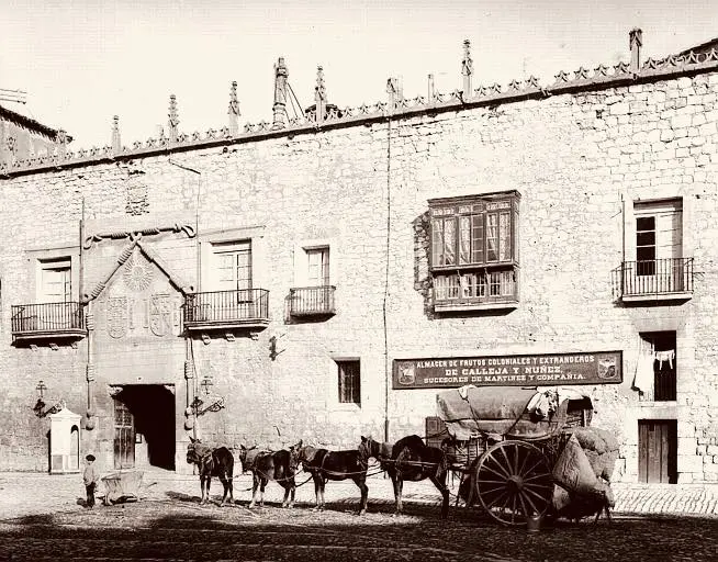 Vida ante la Casa del Cordón