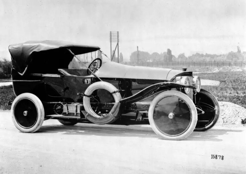 THE FIRST CAR IN SAUDI ARABIA.