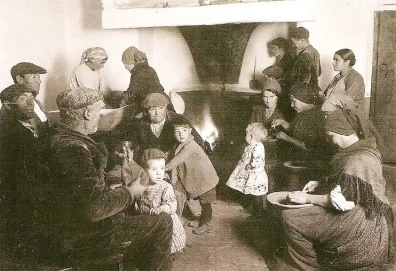 Familias junto al fuego