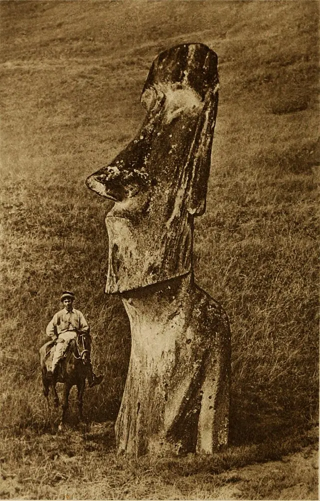 Moái en Rano Raraku, Rapa Nui 