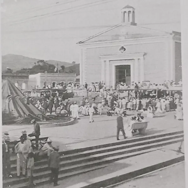 Feria el la plaza