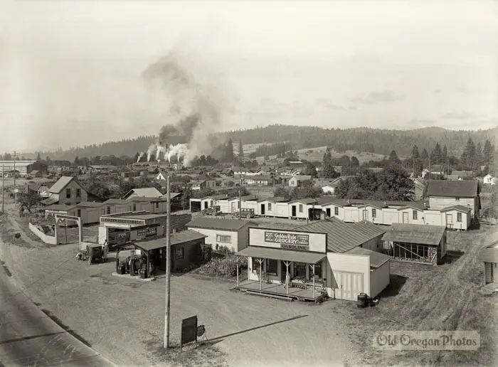 Golden Rule Grocery, Auto Camp and Garage