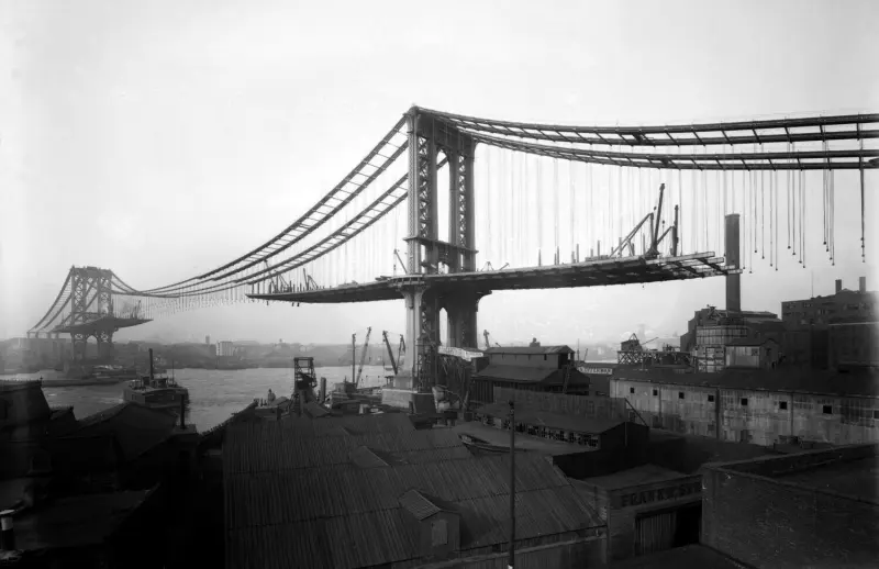 Manhattan Bridge Under Construction