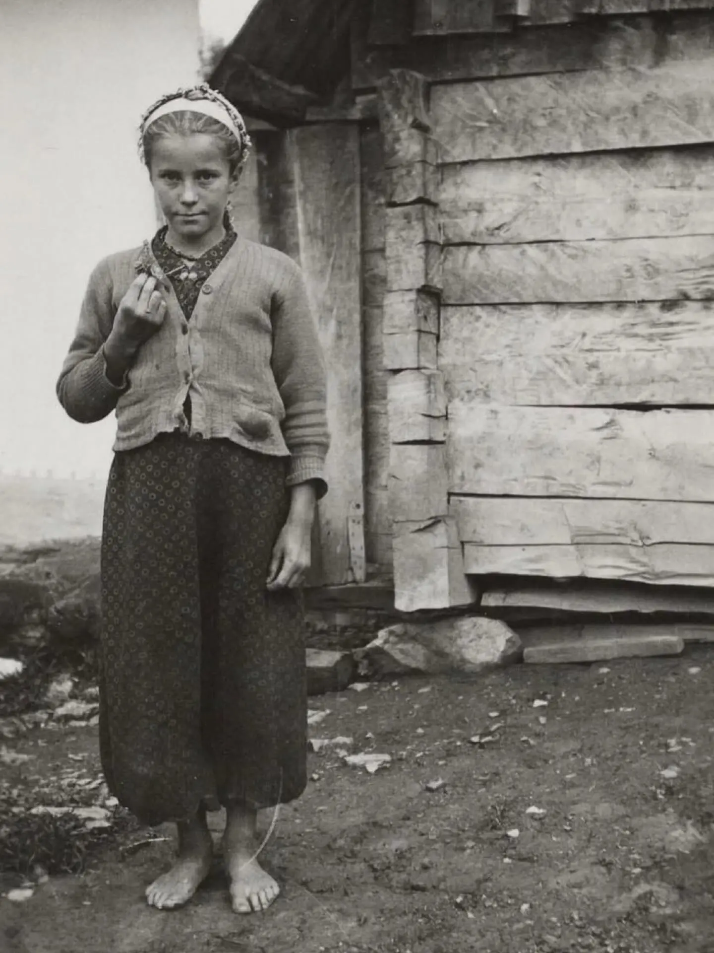 Bosnian peasant girl 