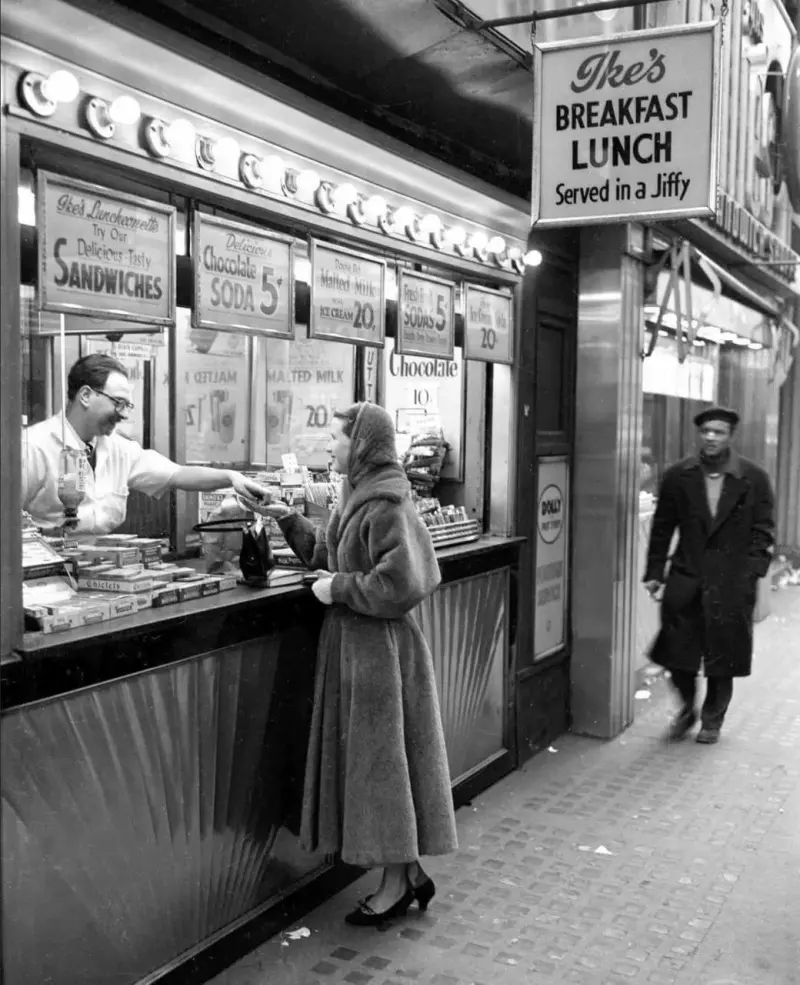 Street Scene of Broadway in New York (1952)