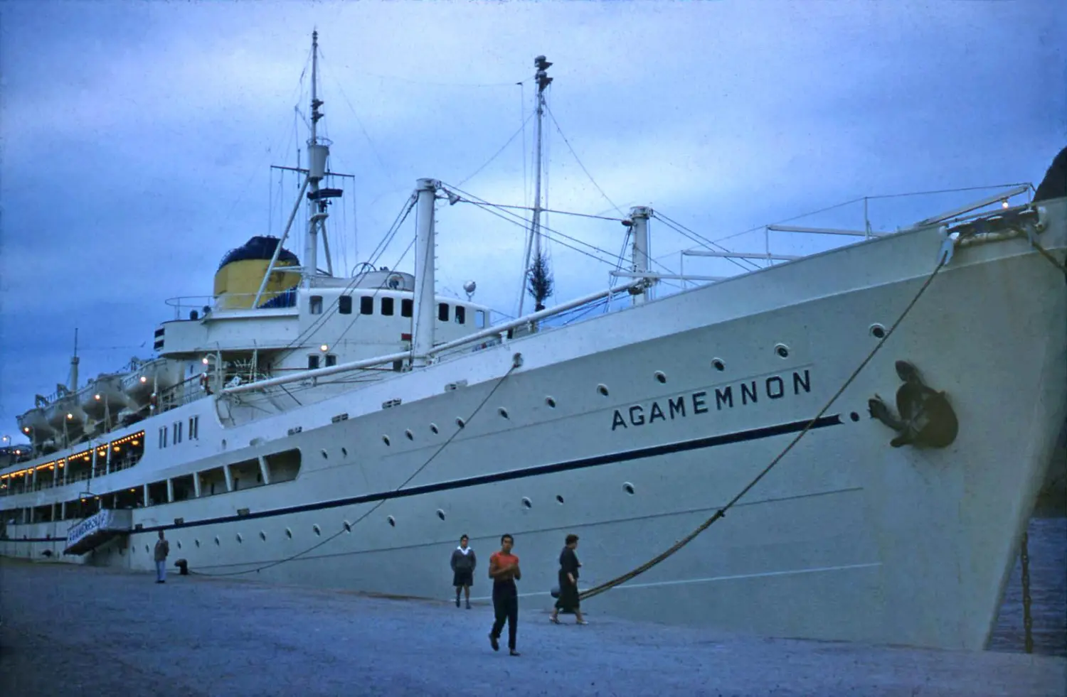 AGAMENNON en el puerto