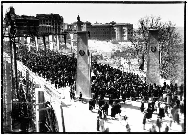 Día de la inauguración del Viaducto