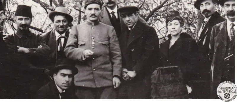 Andranik Ozanyan, R. Grigoryan with a group of people