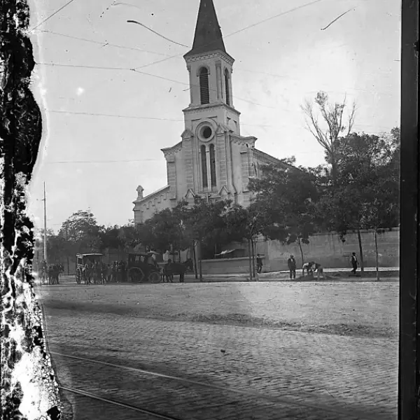 La antigua iglesia de Covadonga