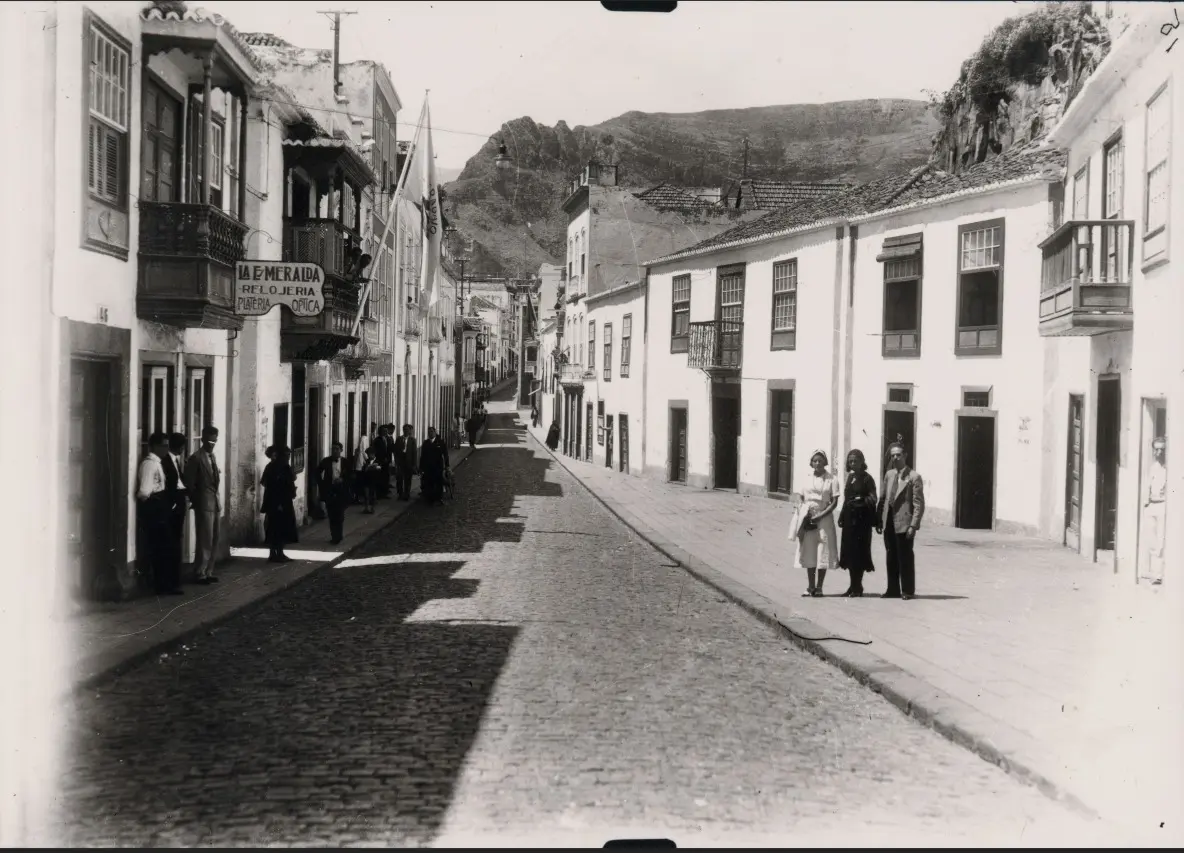 Calle Anselmo Pérez de Brito - Acera Ancha