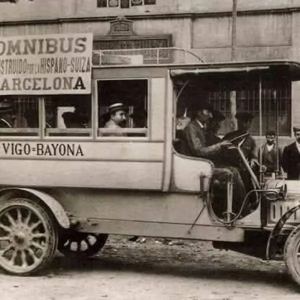 Ómnibus público VIGO-BAIONA.