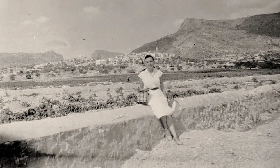 Señorita posando