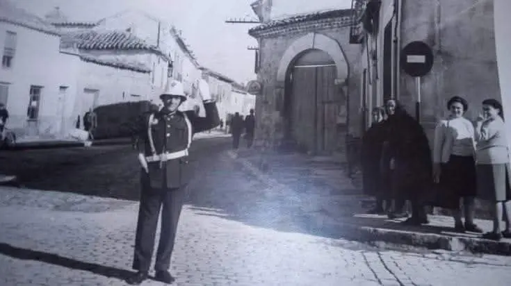 DIRIGIENDO EL TRÁFICO