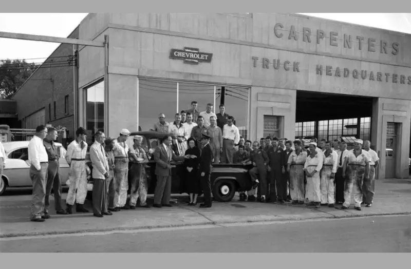 Chevrolet Carpenter Truck Garage