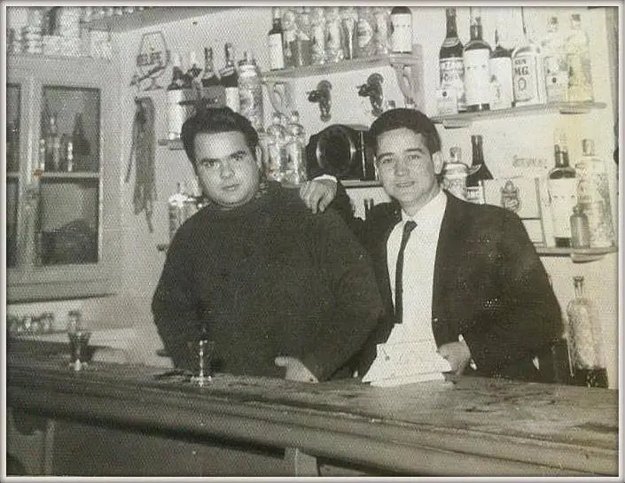 TOMAS EN EL "BAR INOCENCIO"