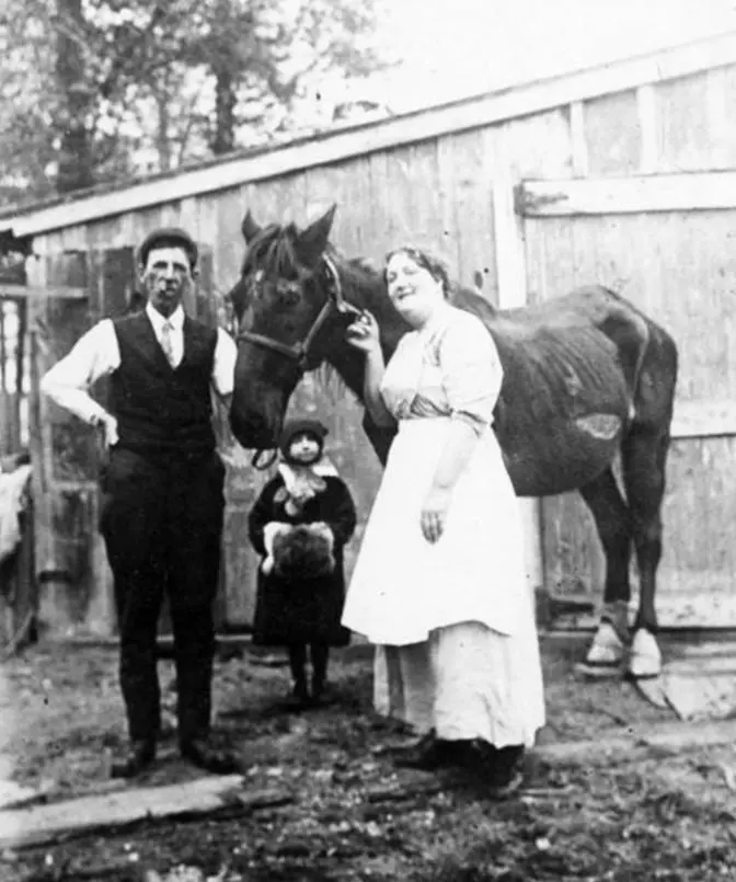 Ed Peters and wife Minnie 