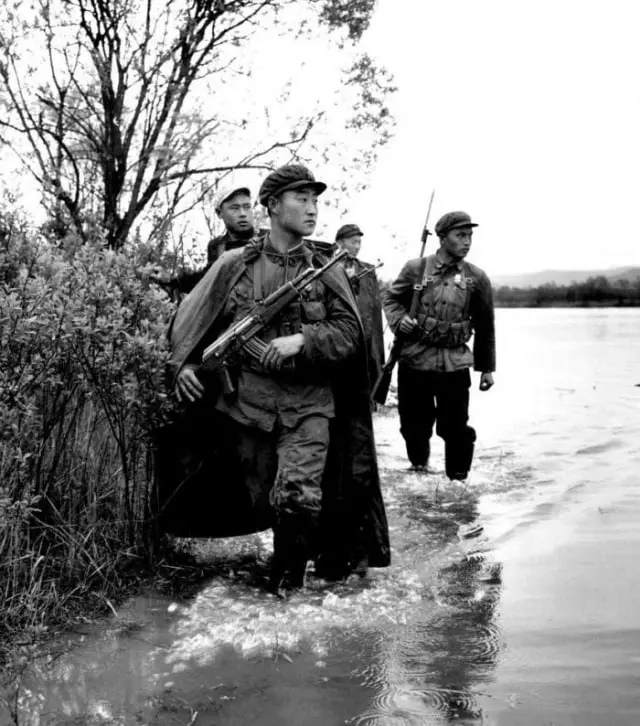 The Border at the Castle, Zhenbao