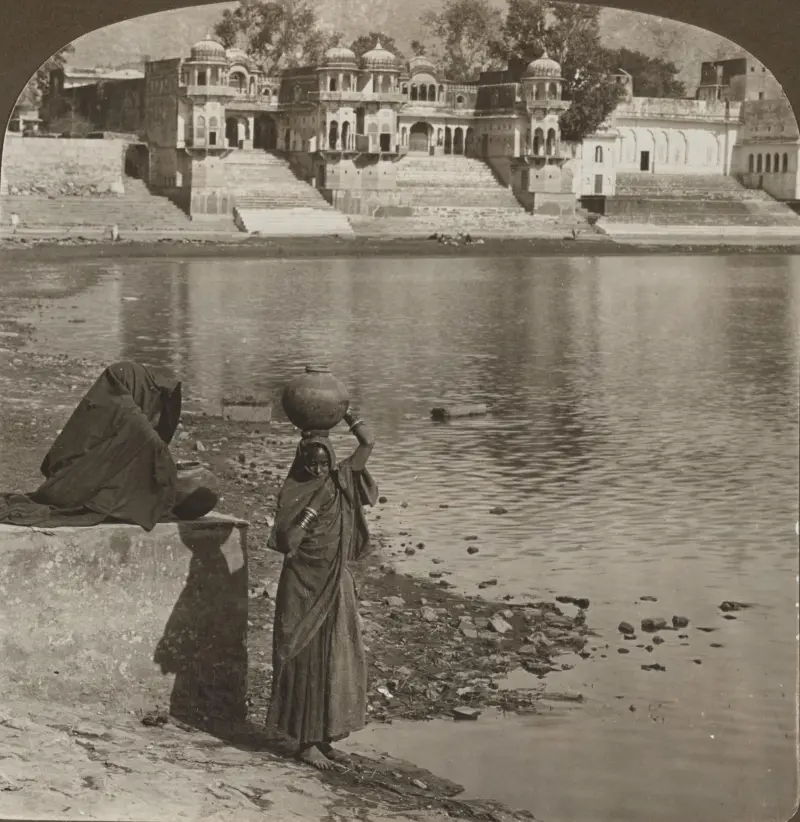 The sacred lake and temple of Brahma