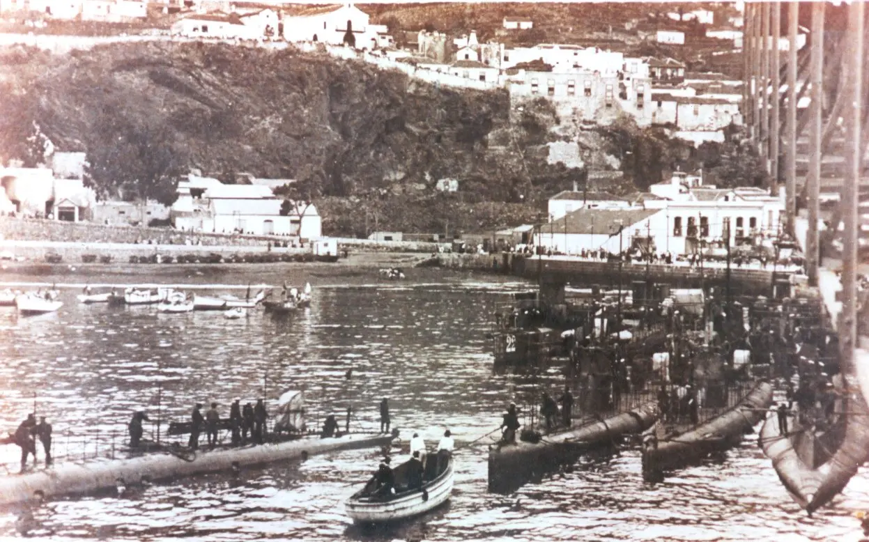Primera escala de submarinos a La Palma