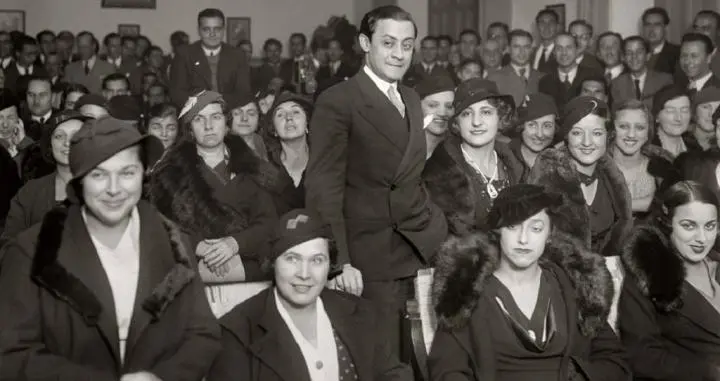 ENRIQUE JARDIEL PONCELA EN EL LICEO.