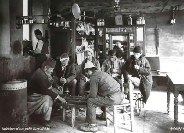 Playing backgammon in a coffeehouse